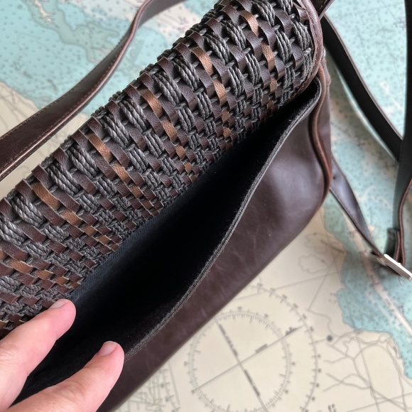 Liz Claiborne Woven Leather Purse - Picture 7 of 7